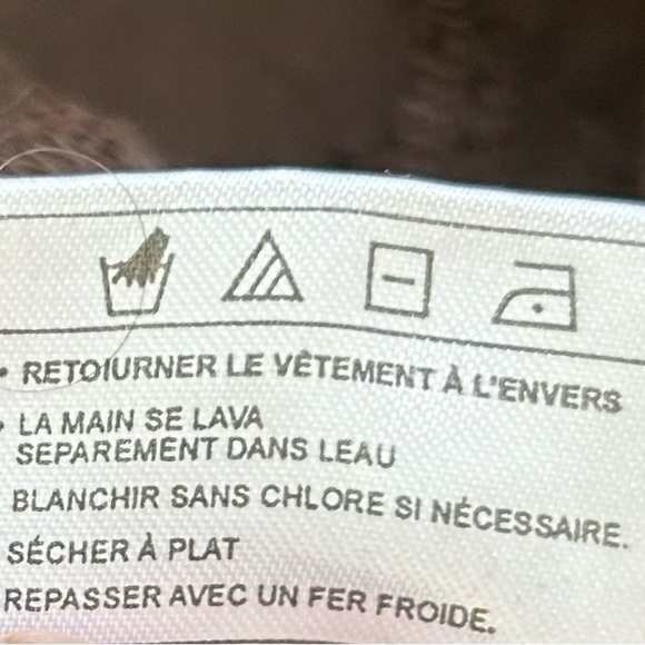 ARIAT/ RARE/ Vintage/ Brown Long Sleeve/ top with cut out design in back, LG - Picture 7 of 9